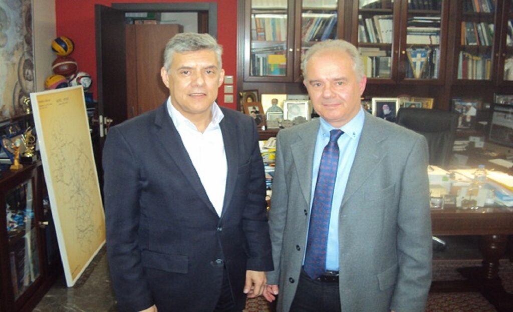 Ραψάνη: Υπόγειους αγωγούς 9,4  χλμ για την άρδευση  300 στρεμμάτων χρηματοδοτεί η Περιφέρεια Θεσσαλίας