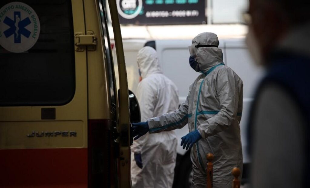 Αυξάνεται συνεχώς ο αριθμός των διασωληνωμένων – Σχεδόν 6.000 τα σημερινά κρούσματα, 216 από αυτά στη Λάρισα