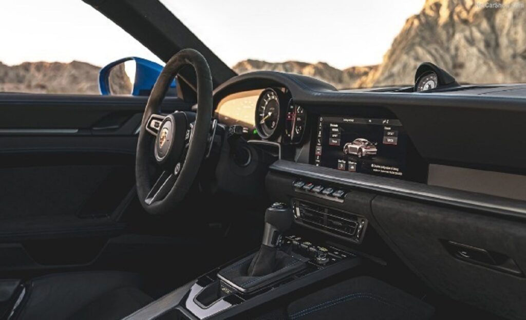 Αυτοκίνητο: Η ηχομόνωση είναι πρόβλημα, που κάθε φορά πρέπει να επιλύουν οι σχεδιαστές των εταιρειών