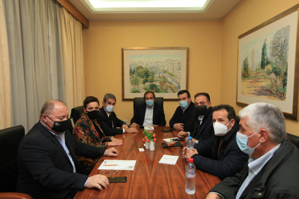 Λάρισα: Φορολογία, ενέργεια και αναπτυξιακός νόμος στην ατζέντα του ΕΒΕΛ προς τον Ανδρέα Λοβέρδο