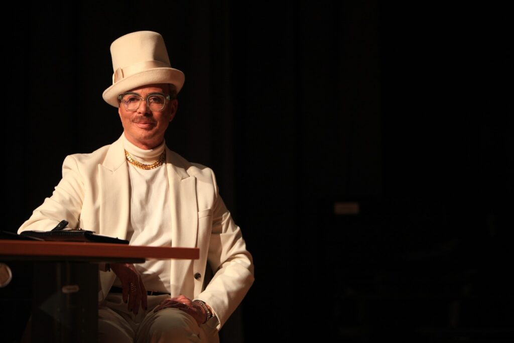 Λάκης Γαβαλάς: Συγκίνησε στην παρουσίαση του βιβλίου του (φωτ.)