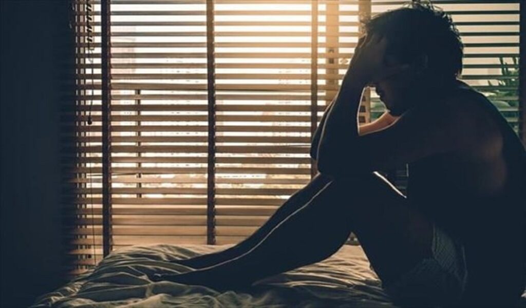 Έρευνα: Ακόμη και η πρώιμη κατάθλιψη αυξάνει τον κίνδυνο άνοιας και Αλτσχάιμερ