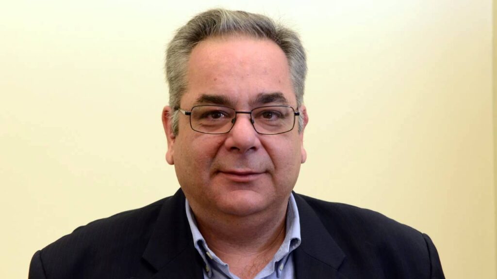 Λαμπρούλης: “Ασύμβατη η πολιτική στήριξης των καπιταλιστικών κερδών με την προστασία της υγείας του λαού”