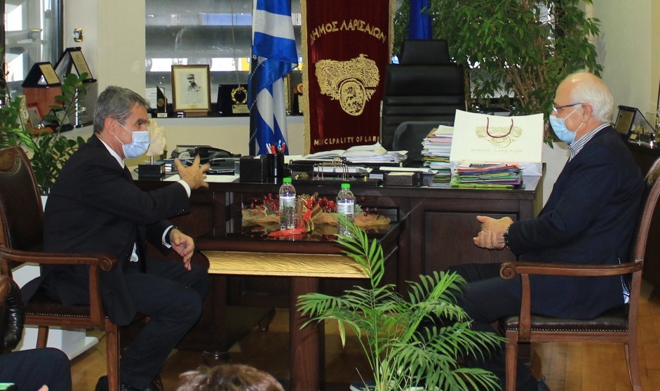 Λάρισα: Θέματα τοπικής αυτοδιοίκησης στη συνάντηση Λοβέρδου-Καλογιάννη