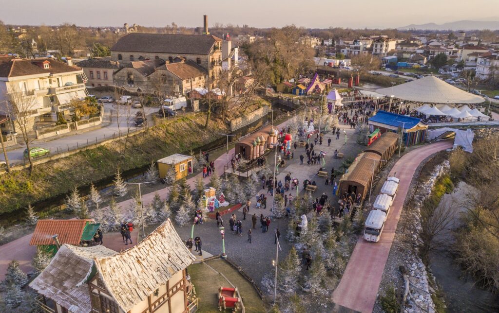 Χριστουγεννιάτικα πάρκα: Πέντε πόλεις ετοιμάζουν μαγικές γιορτές για μικρούς και μεγάλους 