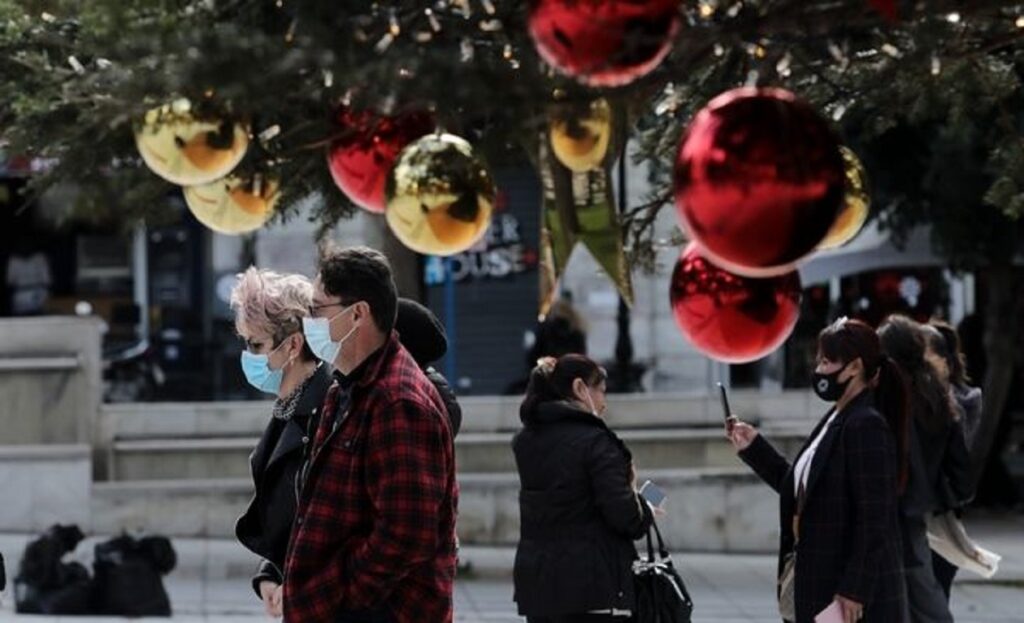 Παυλάκης: 100 θάνατοι τη μέρα αν δεν πάρουμε μέτρα – Ρεβεγιόν για εμβολιασμένους και με rapid test