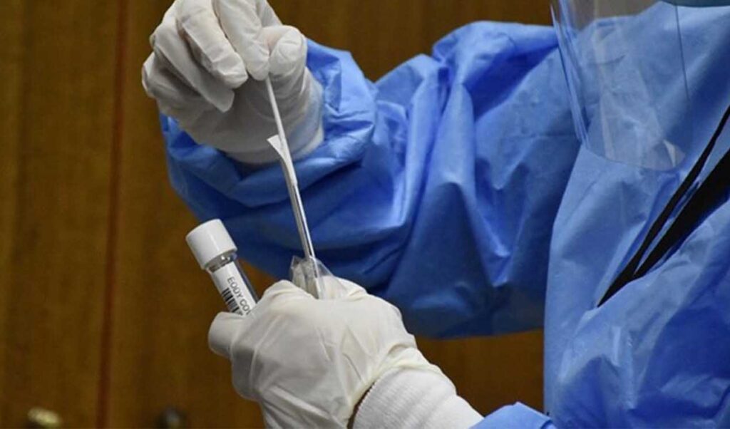 Λάρισα: Θετικός στον κορωνοϊό εννιάχρονος – Τι έδειξαν τα rapid test στη Θεσσαλία