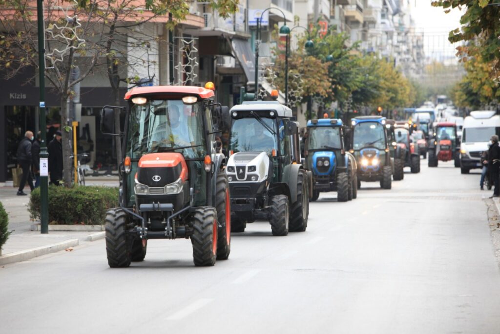 Λάρισα: Σε νέες κινητοποιήσεις οι αγρότες – Πανελλαδική σύσκεψη της Επιτροπής Μπλόκων στη Νίκαια