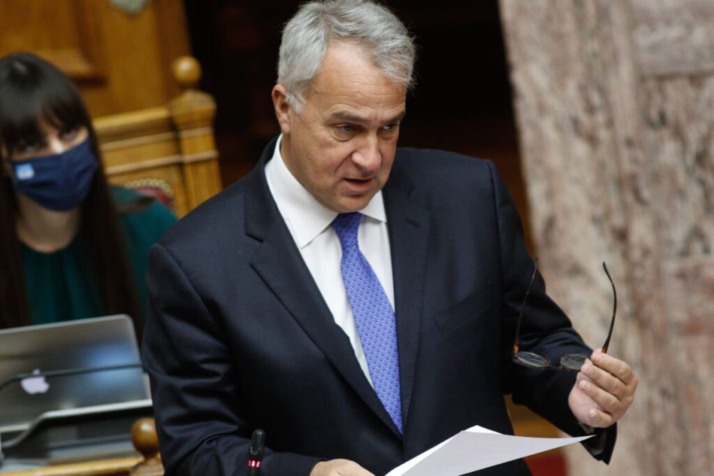 Βορίδης από Λάρισα: «Το ΕΣΥ θα αντέξει, αλλά η λύση είναι ο εμβολιασμός»