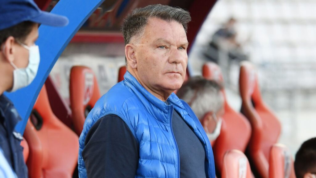 Κούγιας: «Το προπονητικό κέντρο θα πάρει το όνομα του Καραπιάλη»