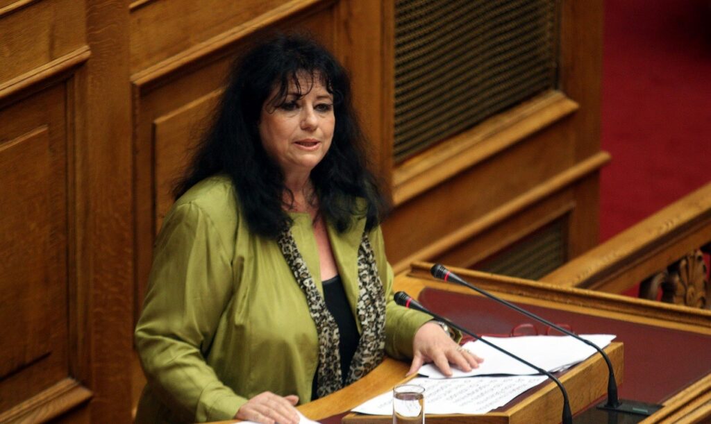 Άννα Βαγενά: Το μόνο έργο που έγινε στο Δαμάσι είναι το δημοτικό σχολείο