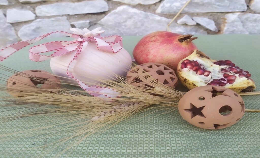 «Με σιτάρι και πηλό, καλότυχη να ‘ναι η χρονιά»