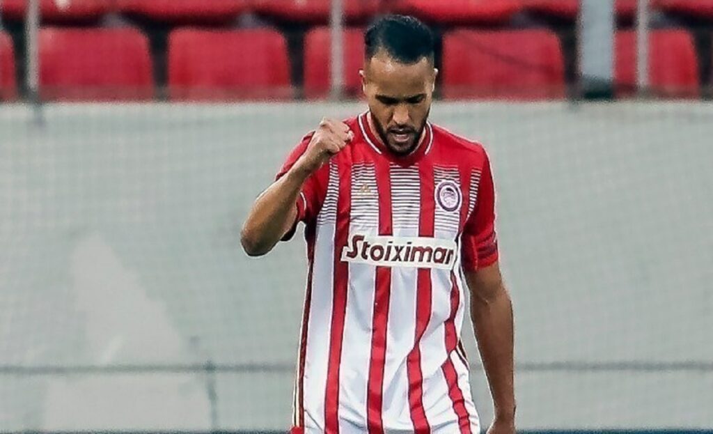 Ολυμπιακός: Συμφωνία για νέο διετές συμβόλαιο με τον Ελ Αραμπί